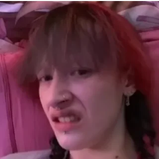🤢