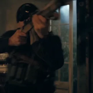 🤨