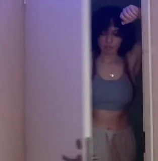 😈
