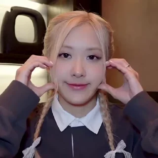 😐