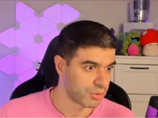 😱