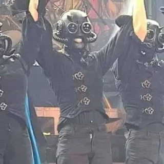 😀