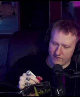 ✍️
