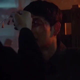 😭