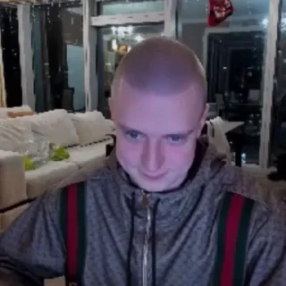 😈