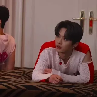 🤨