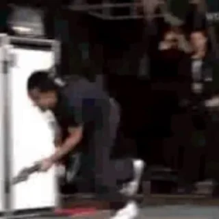 🎸