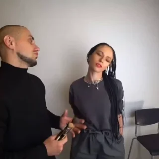 🤩