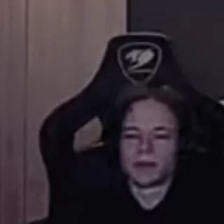 😐
