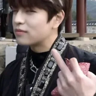 😒