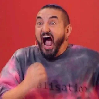😱