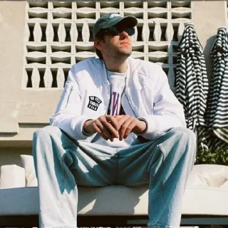 😎