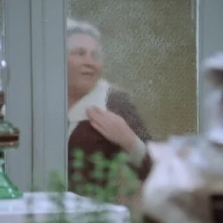 👵