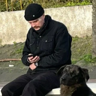 😔