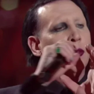 🎤