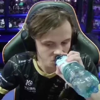 💦