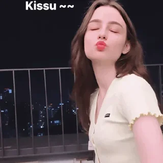 💋