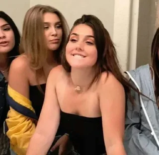 😏