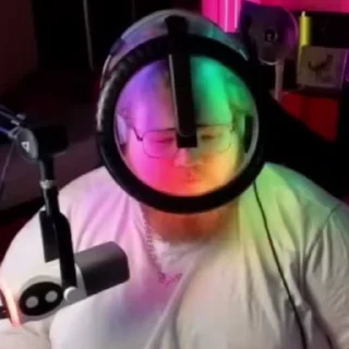 😶