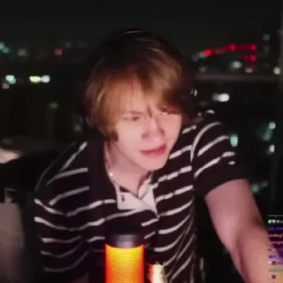 🤩