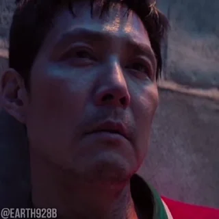 ☹