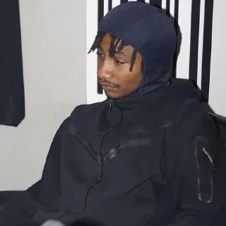 😔