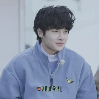 😑