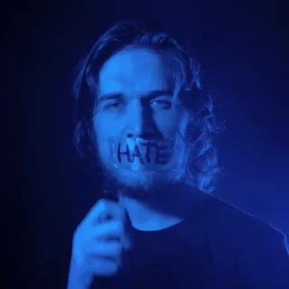🤬