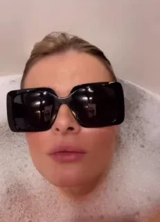 😎