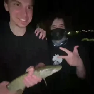 😁