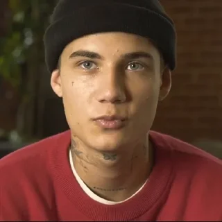 😗