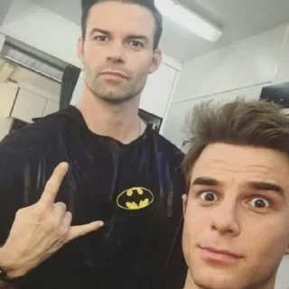 🤘