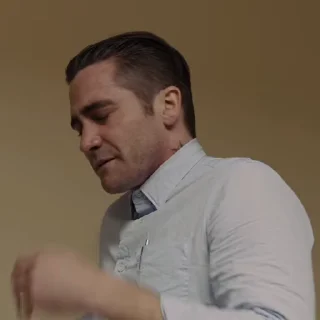 😣