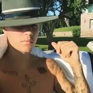😐