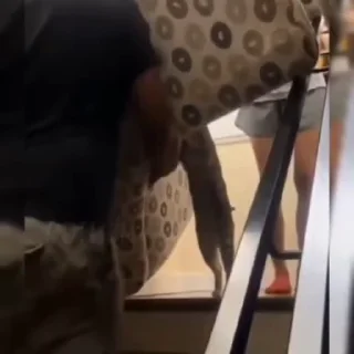 😮