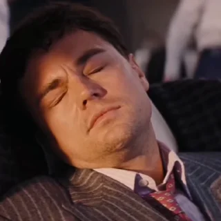 😴