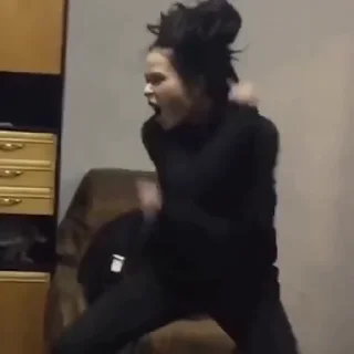 🥳