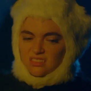 😥