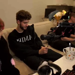 📲