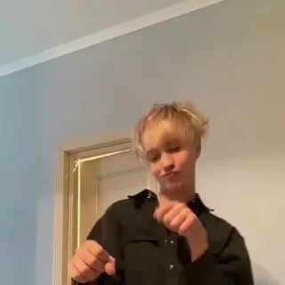 😜