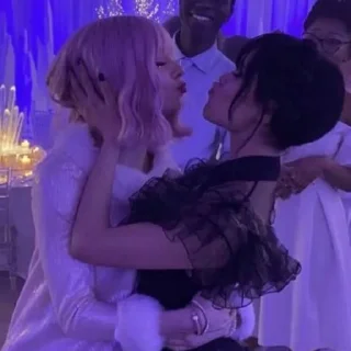 🥰