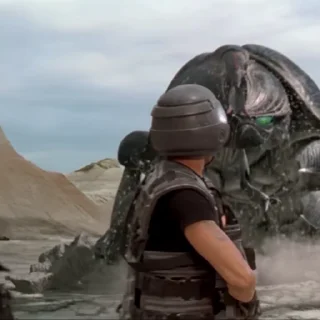 😱