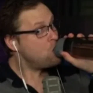 👀