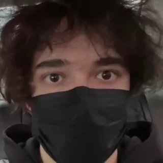 😳