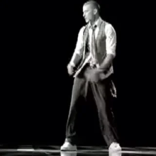 🕺