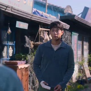 👤
