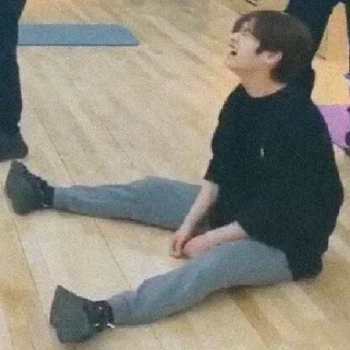 😥