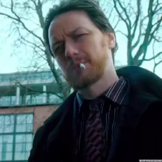 😈