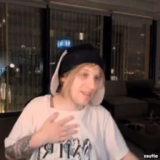 😊