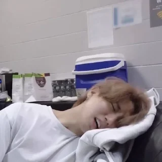 😭